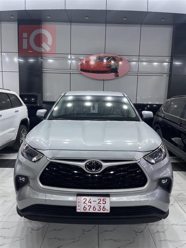 Toyota Highlander 2023 for sale in Iraq - Duhok